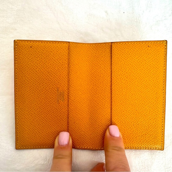 Hermes Yellow Card Holder 💛 ✨ - Picture 6 of 8